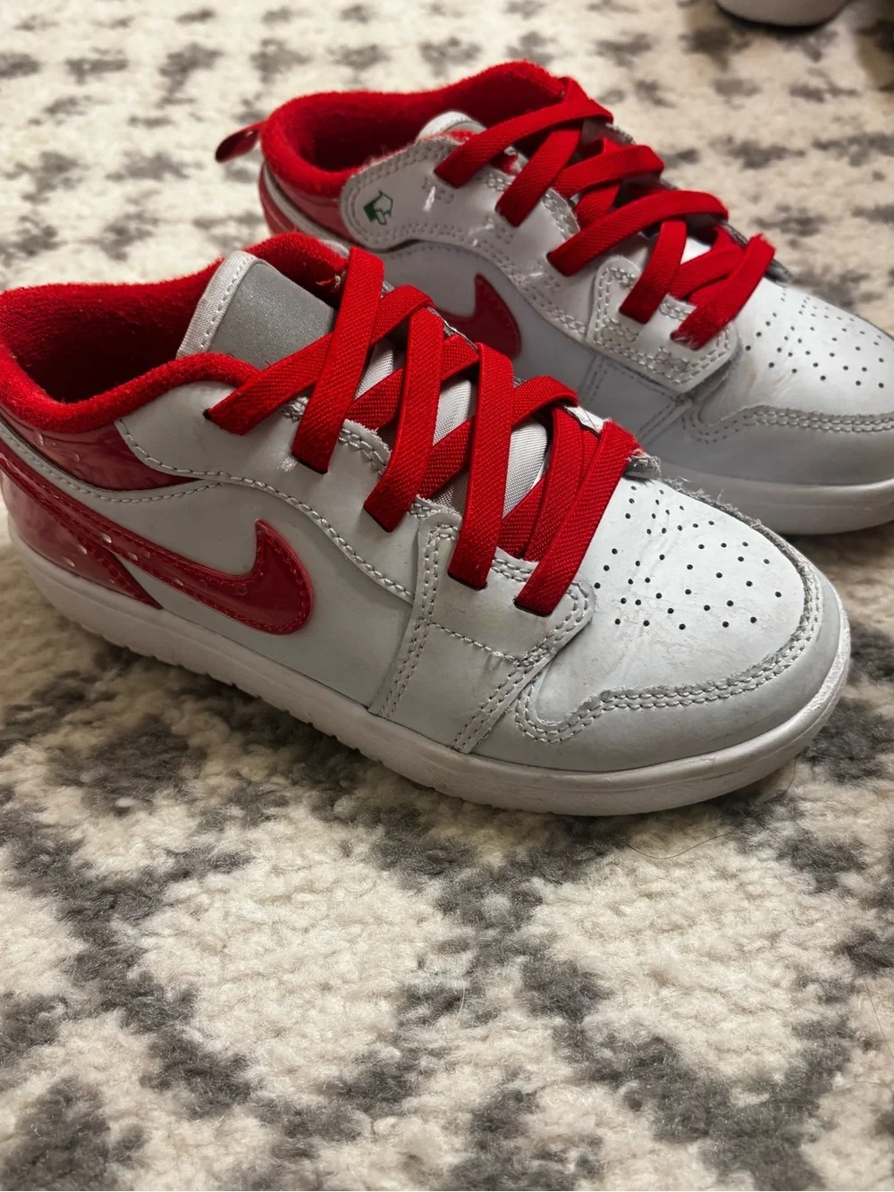 Nike Jordan 1 lows Kids White and Red Sneakers